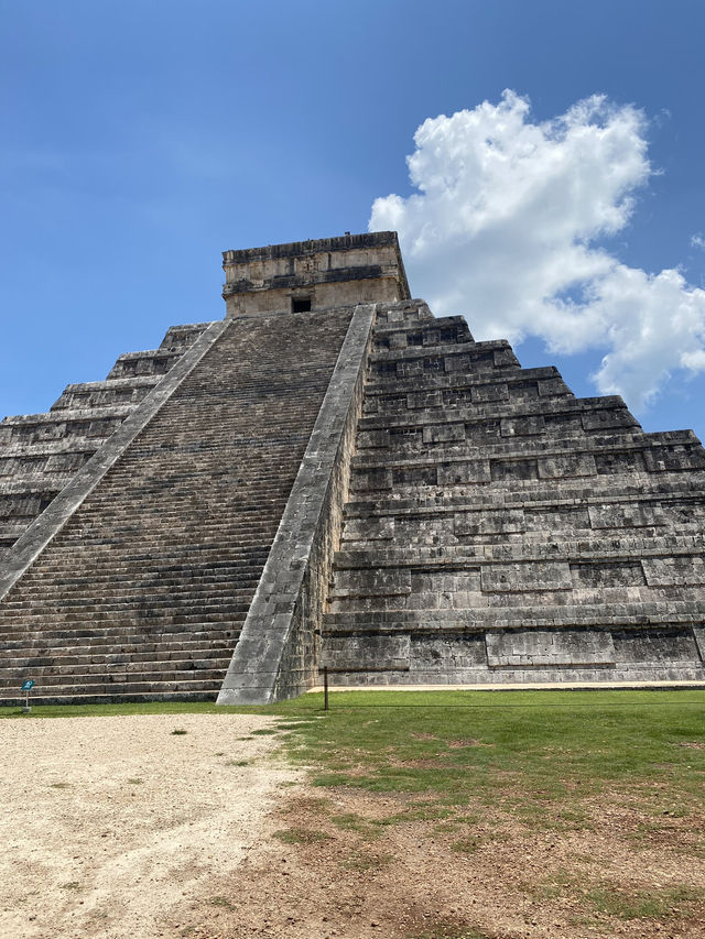 Exploring Chichen Itza: Ancient Wonders of the Yucatán