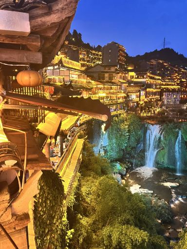 中國古鎮芙蓉鎮。｜Trip.com 永順