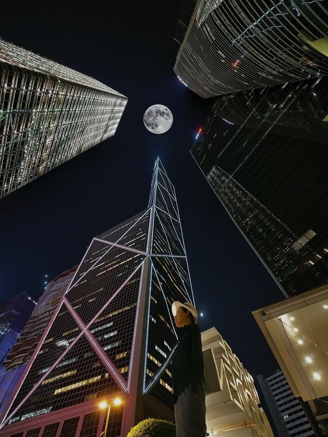 Hong Kong Central Street Sweeping: Looking for Super Popular Photo Spots, Instantly Take Pictures