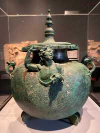 "Antique and cultural heritage: Explore the unique charm of the Getty Villa Museum!"