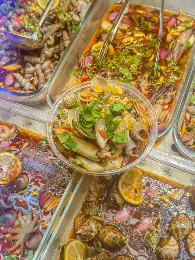 麗江|超愛逛這個氛國感十足的小吃夜市