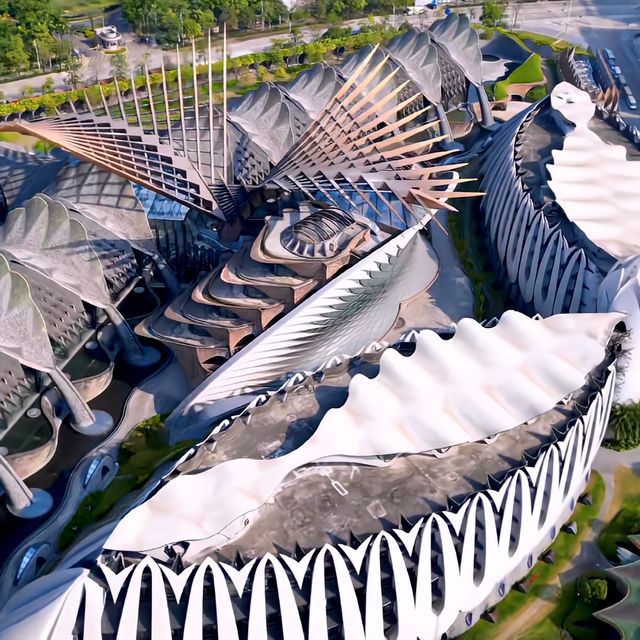 深圳龍華的神秘角落｜耗資10億大廈｜帶你領略建築奇蹟