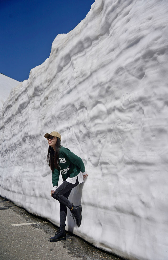 每年只限定兩個月的20米高大雪牆太震撼了
