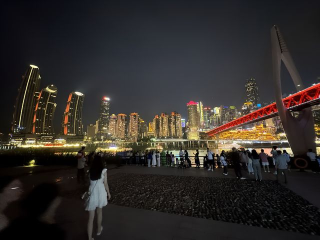 打卡重慶江北嘴江灘公園！夜景非常漂亮！