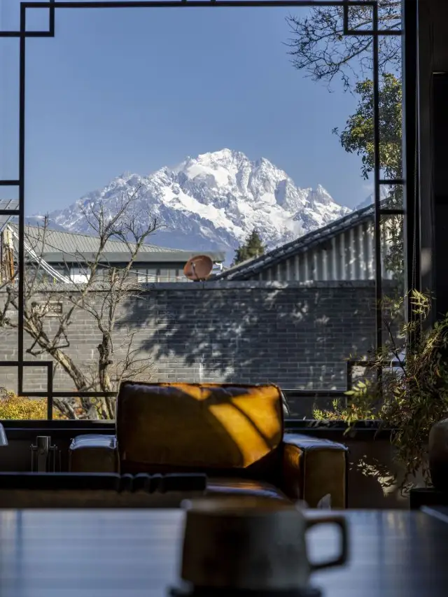 🏔️ Lijiang's Luxe Retreat: A Room with Three Views 🏞️