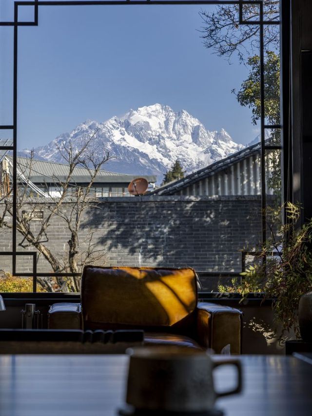 🏔️ Lijiang's Luxe Retreat: A Room with Three Views 🏞️