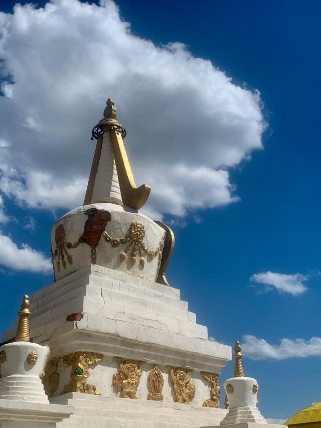 蒙古烏蘭巴托的甘丹寺：歷史與信仰的交匯點。