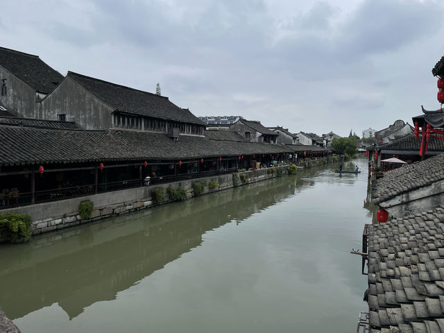 探訪楓涇古鎮：水鄉詩意與細雨交織的慢時光。