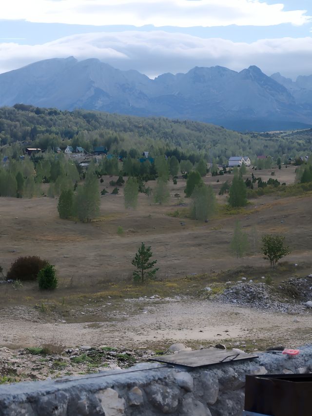 黑山 住進人生小木屋。