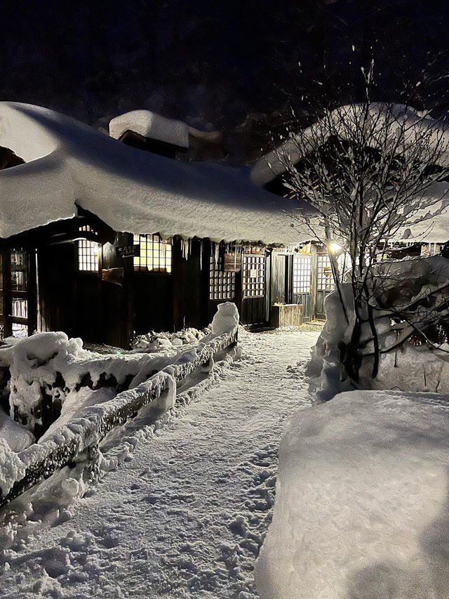 Discover the 300-Year-Old Tsurunoyu Onsen in Japan's Nyuto Onsen Village