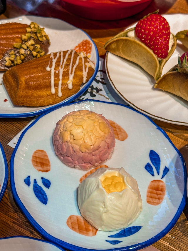 在這家店吃到了聖誕巧克力球！