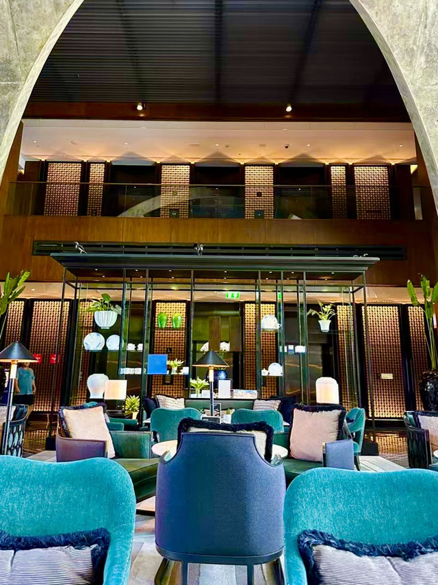 Bangkok’s Sindhorn Kempinski: Indulge in Elegance