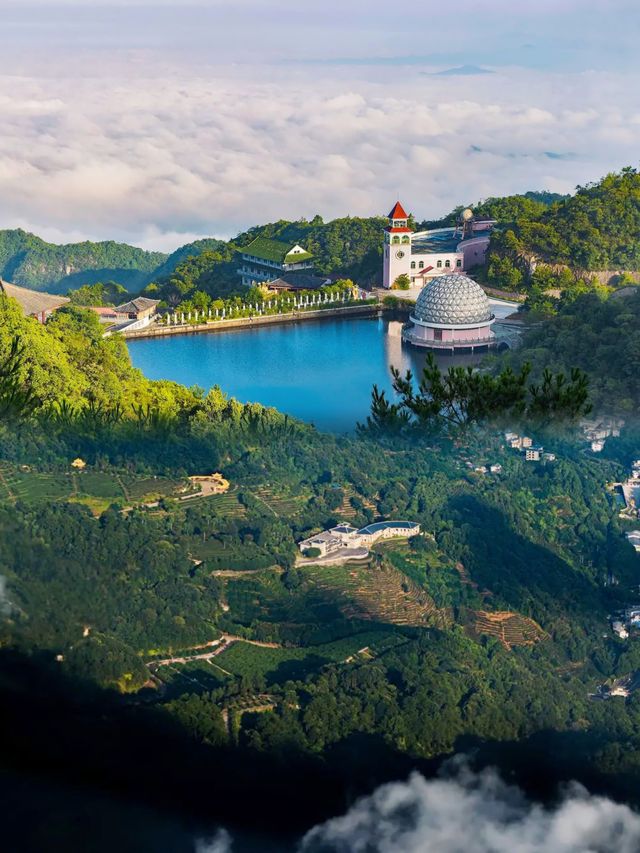 帶上最愛的人，到陰那山觀雲海日出！