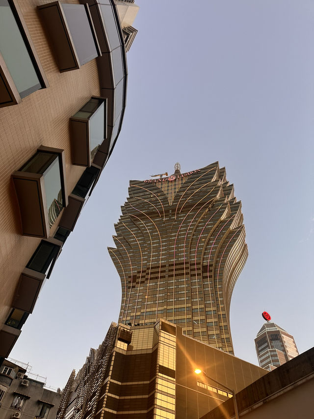 🌆 First Impressions of Macau: Glamour, Culture & Serenity