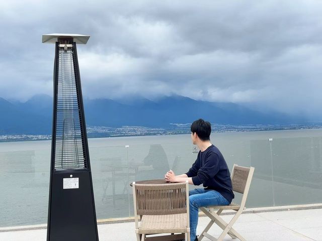 大理洱海新寵落機直衝曬晚海景度假酒店