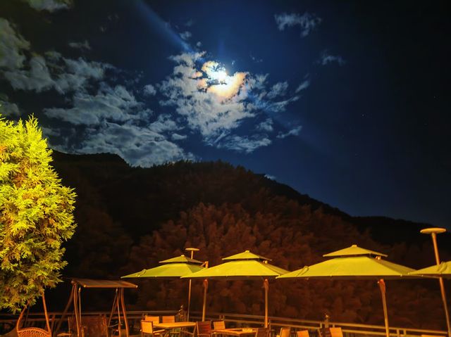 夏日避暑仰天湖住峽谷酒店是全家人的最佳選擇