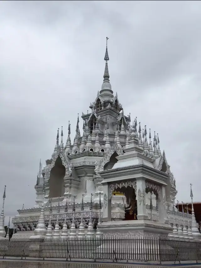 First time visiting Xishuangbanna? This guide is all you need to remember