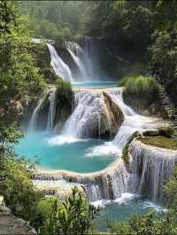 藏在丹霞峽谷裡的治癒湯泉