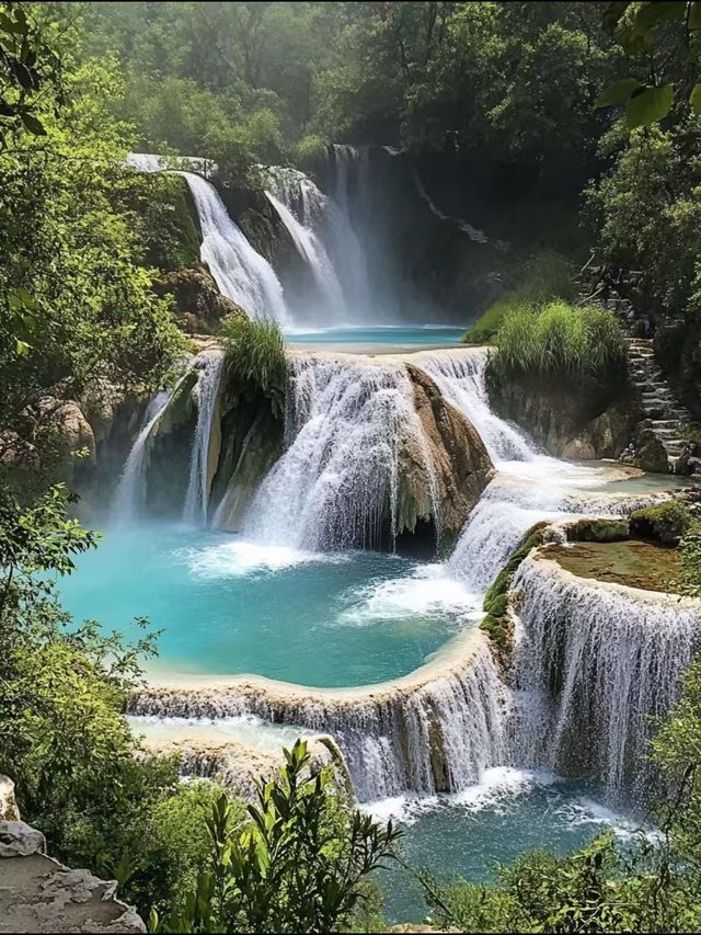 藏在丹霞峽谷裡的治癒湯泉