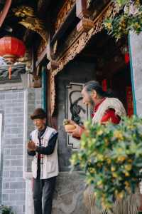 麗江非遺一日遊|在百年老宅裡,親手觸摸千年東巴文化