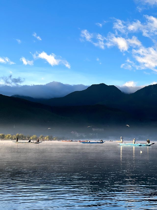 瀘沽湖晨霧圖如此美景我願來一萬次