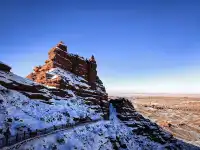 不望祁連山頂雪，錯把張掖當江南