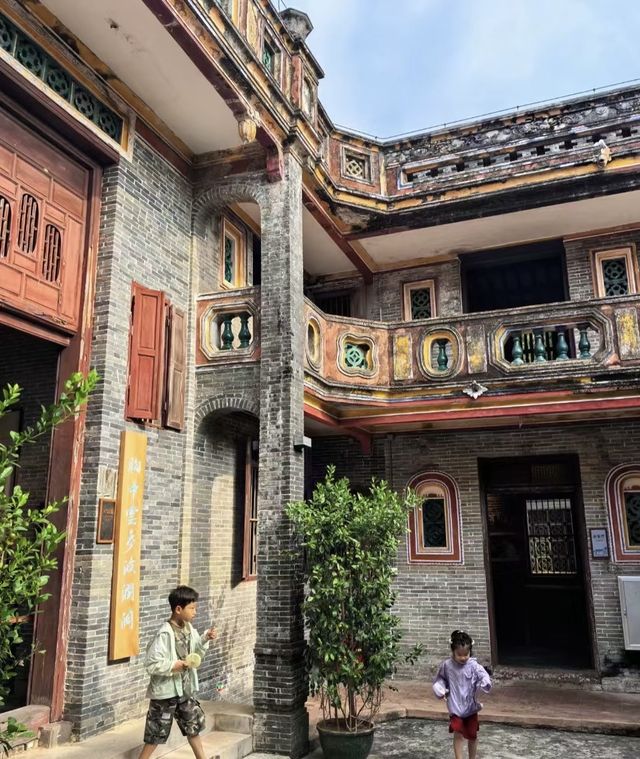 瓊海百年僑宅秘聞|跟著講解員,穿越一場下南洋的熱血史詩 瓊海百年僑宅秘聞|跟著講解員,穿越一場下南洋的熱血史詩