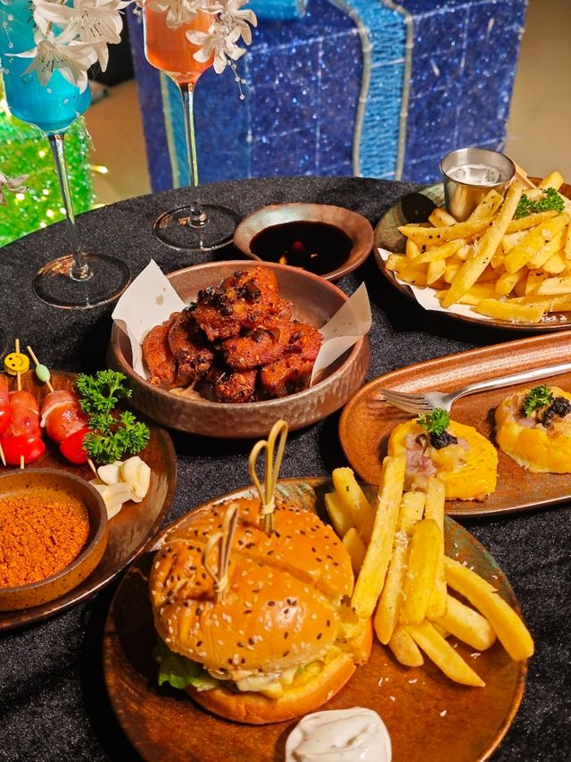 漢口江邊的夜,別再去人擠人啦!聽我的,來這裡! 漢口江邊的夜,別再去人擠人啦!聽我的,來這裡!