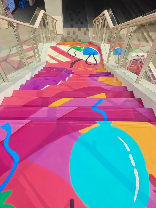 珠海新地標!旺角薈塗鴉彩繪樓梯 珠海新地標!旺角薈塗鴉彩繪樓梯