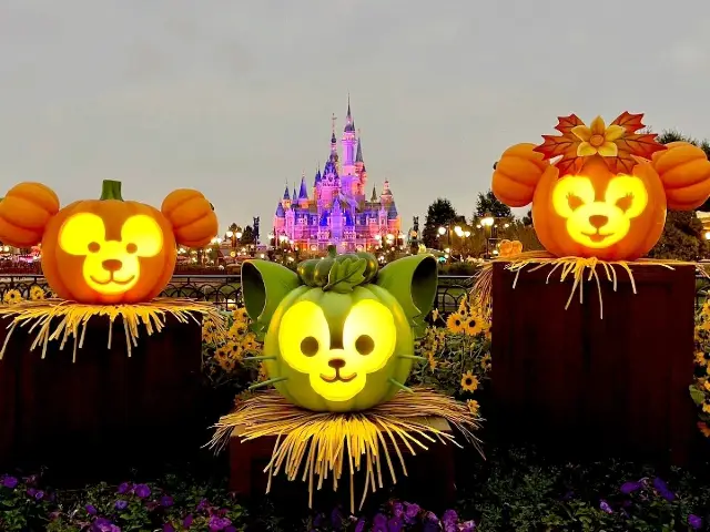 Exploring Shanghai Disneytown: Immersing in a World of Fantasy