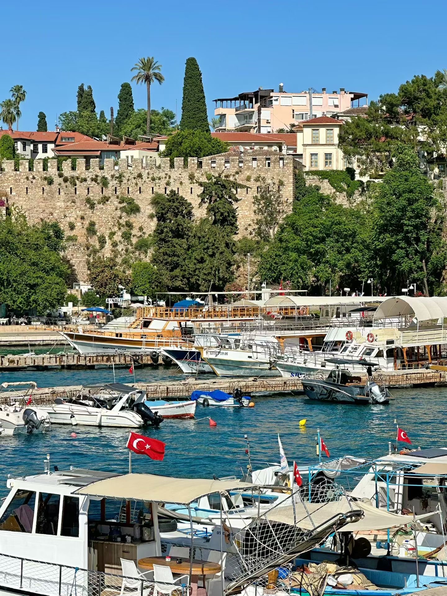 Một kỳ nghỉ không cần visa ở Địa Trung Hải – Antalya là kho báu với vô số khách sạn trọn gói và các tour tham quan di tích lịch sử, quả thực vô cùng tuyệt vời!