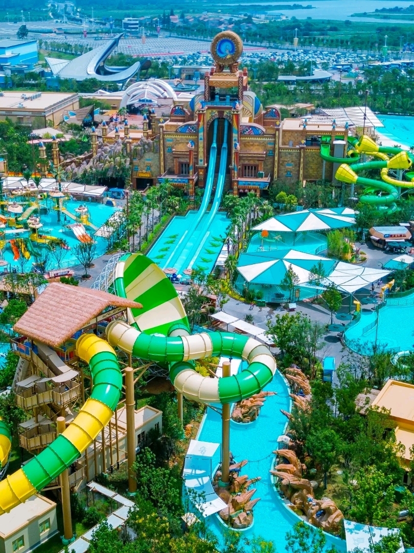 A Must-Visit Water Park for Families—Epic Water Slides Included.