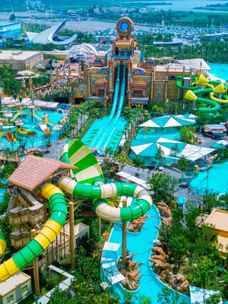 A must-visit water park for families, the water slides are super exciting! 🌊