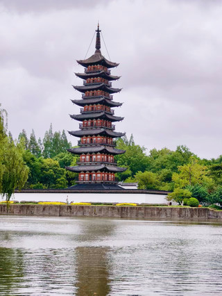 上海松江最被低估的園林:一座古塔、一方園林,比豫園清靜10倍