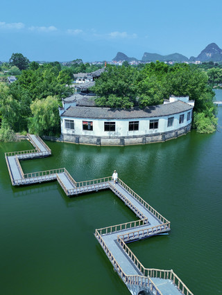 I didn't go to Jiangnan, but I found the most beautiful water town in Fuchuan, Guangxi