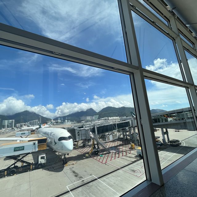 香港機場真係好大🤣