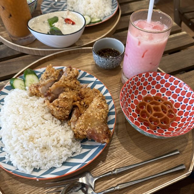 雲林斗六網紅泰式料理《飛泰園》 