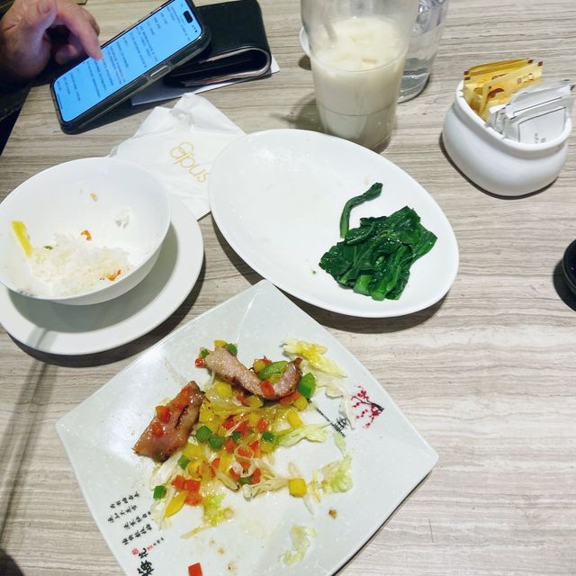 先來場撞球友誼賽 ， 自然有胃口吃大餐 ！