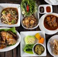 เฮือนลำพูน อาหารเหนืออร่อย หาทานได้ที่กรุงเทพ