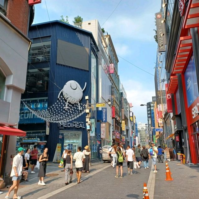 A walk around Seoul's shopping district