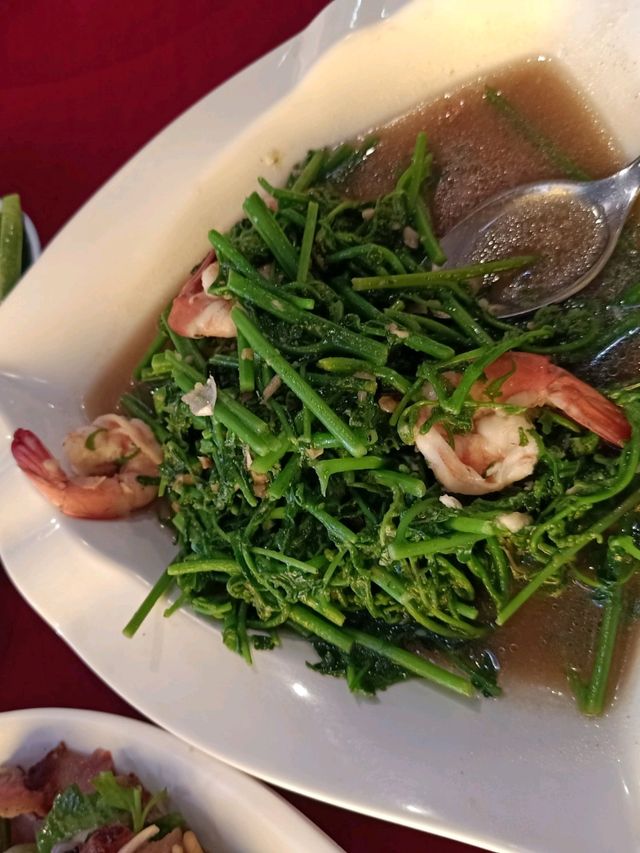 ร้านอาหารลุงนวย อาหารอร่อยบรรยากาศดี