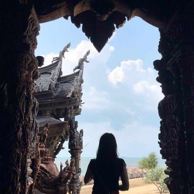 이곳에 가면 진리를 깨우치리라, 파타야 진리의 성전
