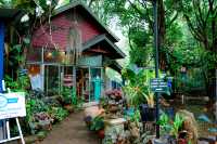 สวนซ่อนศิลป์ Secret Art Garden 