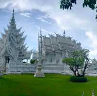 วัดสวย เที่ยวเชียงราย วัดร่องขุ่น