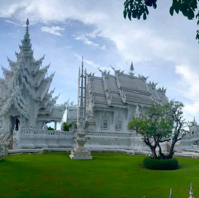 วัดสวย เที่ยวเชียงราย วัดร่องขุ่น