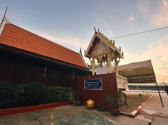 วัดใหญ่จอมปราสาท จังหวัดสมุทรสาคร