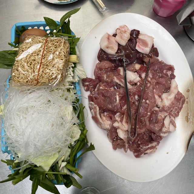 คุณเปิ้ลหมูกระทะ ร้านดัง น้ำจิ้มรสเด็ด