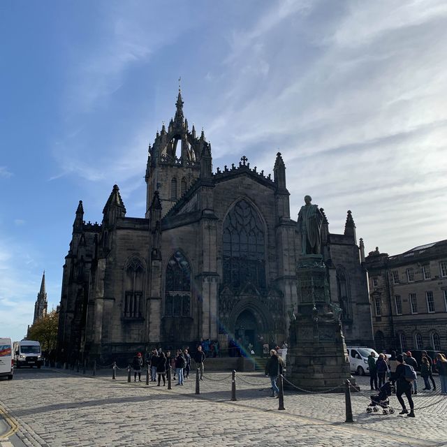 Timeless cathedral of Edinburgh 