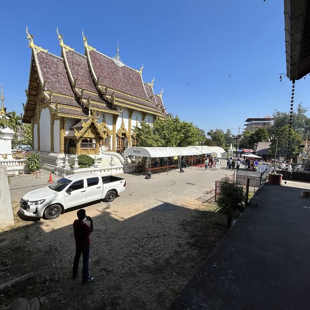 วัดป่าแดด โชคลาภไหลมาเทมา