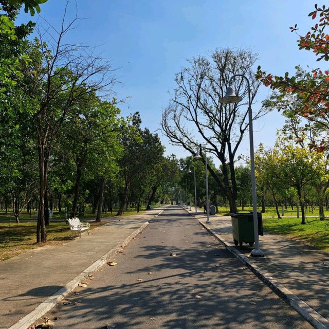 สวนเบญจกิติ ไปอย่างไร ตามมาคร้า